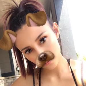 Meet your Posher, Michaela